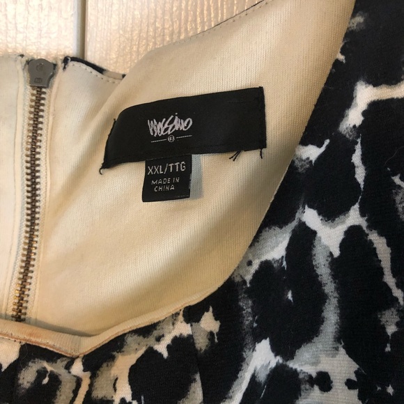 Animal print sleeveless peplum top - Picture 4 of 4